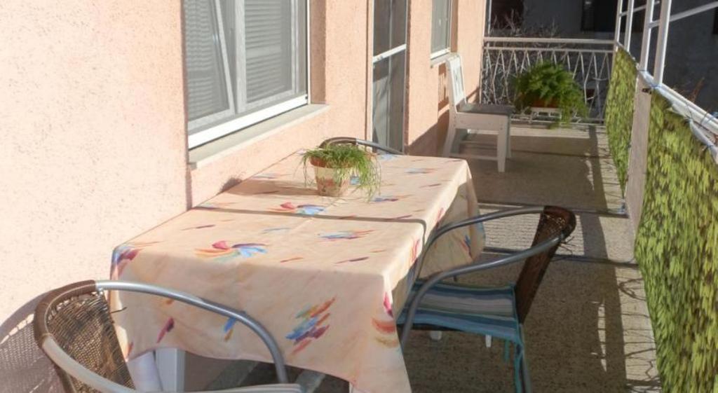 Apartment Julietta Pirovac Exteriör bild